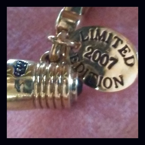 Juicy Couture Limited Edition Light Bulb Charm - Picture 11 of 15